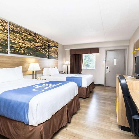 Days Inn By Wyndham Dayton Huber Heights Northeast Zewnętrze zdjęcie